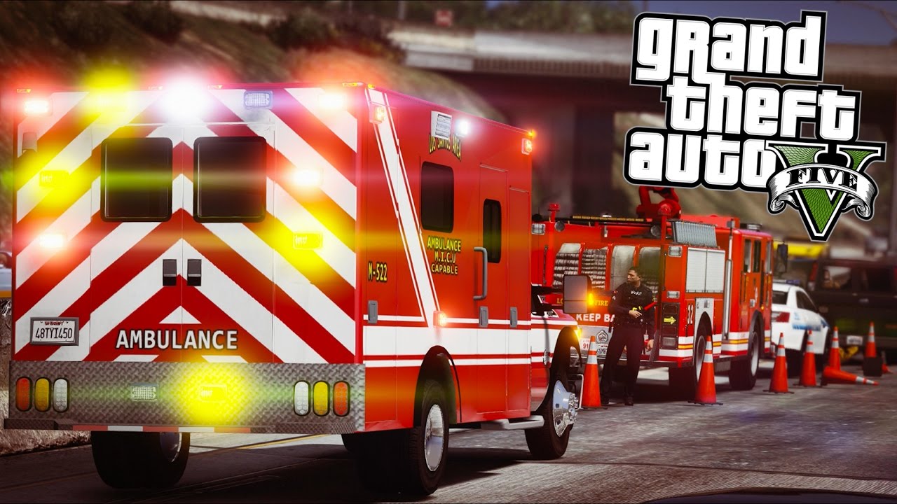 Paramedics Respond to an Accident in GTA 5!!