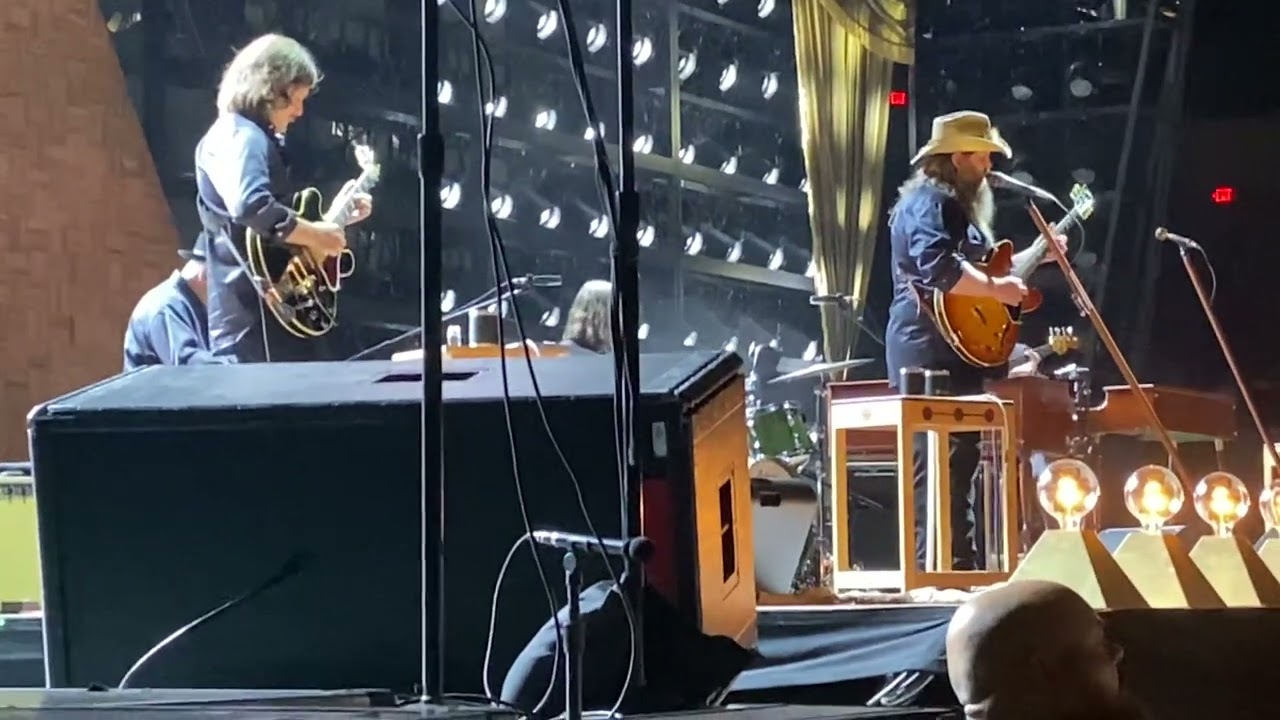 Cover Chris Stapleton-Cold-Charleston, WV 7-9-22 @ChrisStapletonVEVO @chrisstapleton