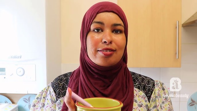 Ayollar siyishadi va yuvinadilar Voyaga etgan ayol tilda cums