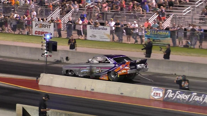 Buzzy's Nitro Bomber Nitro Nostalgia Funny Car IHRA Northern Nationals US 131 8 10 2019 2nd Run