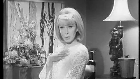 Joyce Blair - "Gotta Get Away Now" - '65