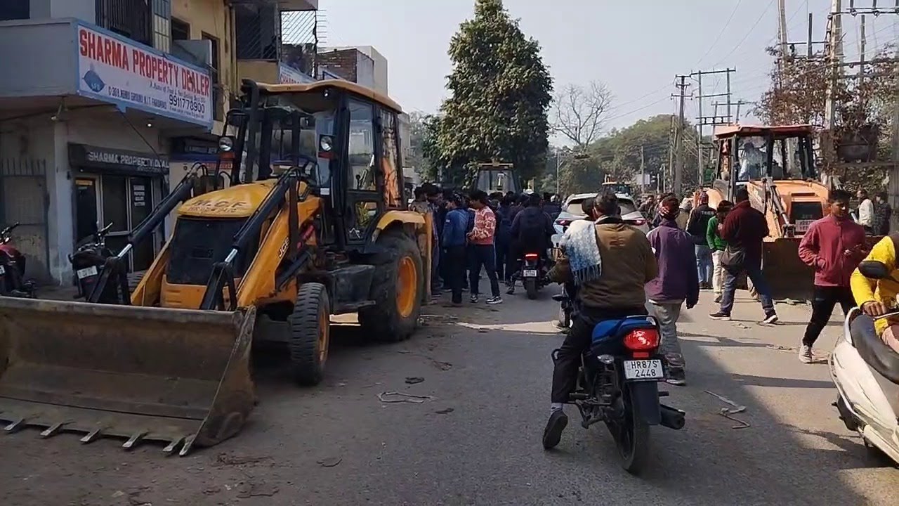 50 वर्ष पुरानी लोहा मंडी को शिफ्ट करने की कवायद शुरू, दिया अल्टीमेटम, खोदे रास्ते, मचा हड़कंप
