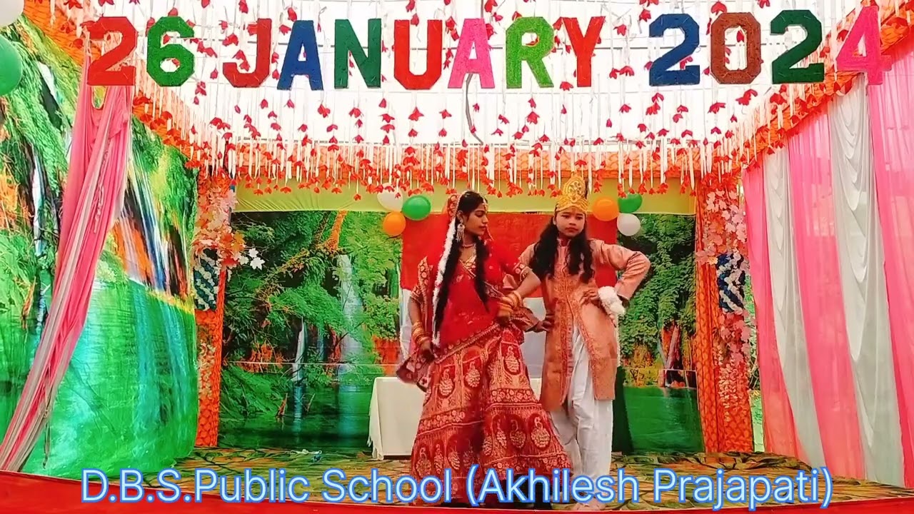 Laga ke red colour ka gajara 🌺🥀