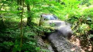 Toyota Land Cruiser 105 & 80 Deep Mud Rescue Trail