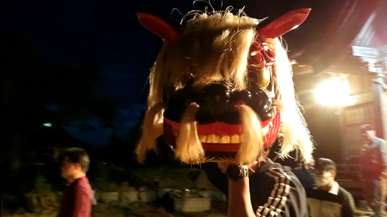 黒獅子祭りの練習中！TV取材も!？ - YouTube