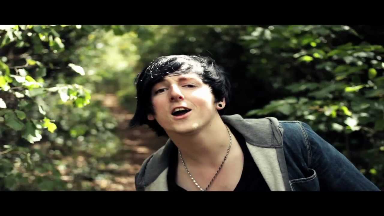 Taking Hayley - Circles (Official Music Video)