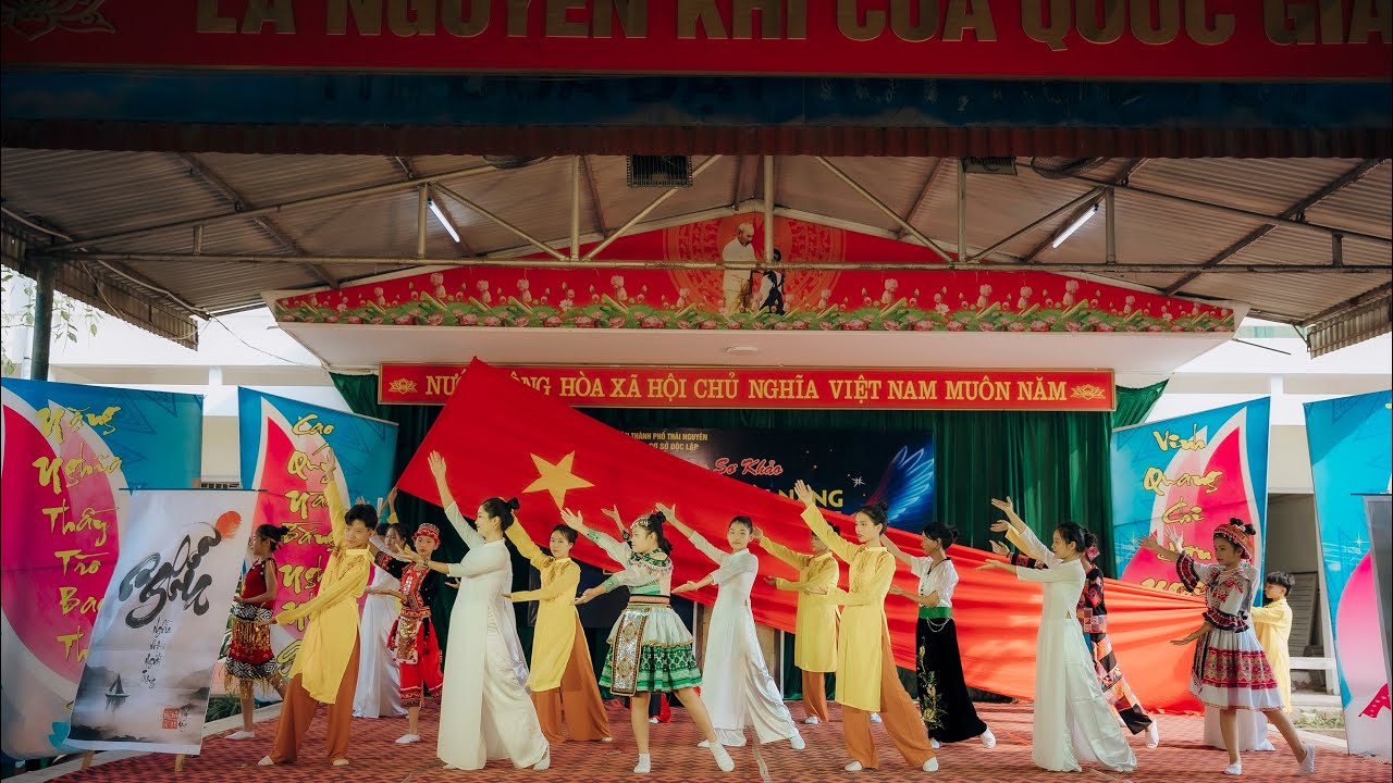 Trường THCS Độc Lập-Vòng sơ khảo tìm kiếm tài năng - 7A7 - Mashup Thư pháp - Máu đỏ da vàng-Tôi yêu