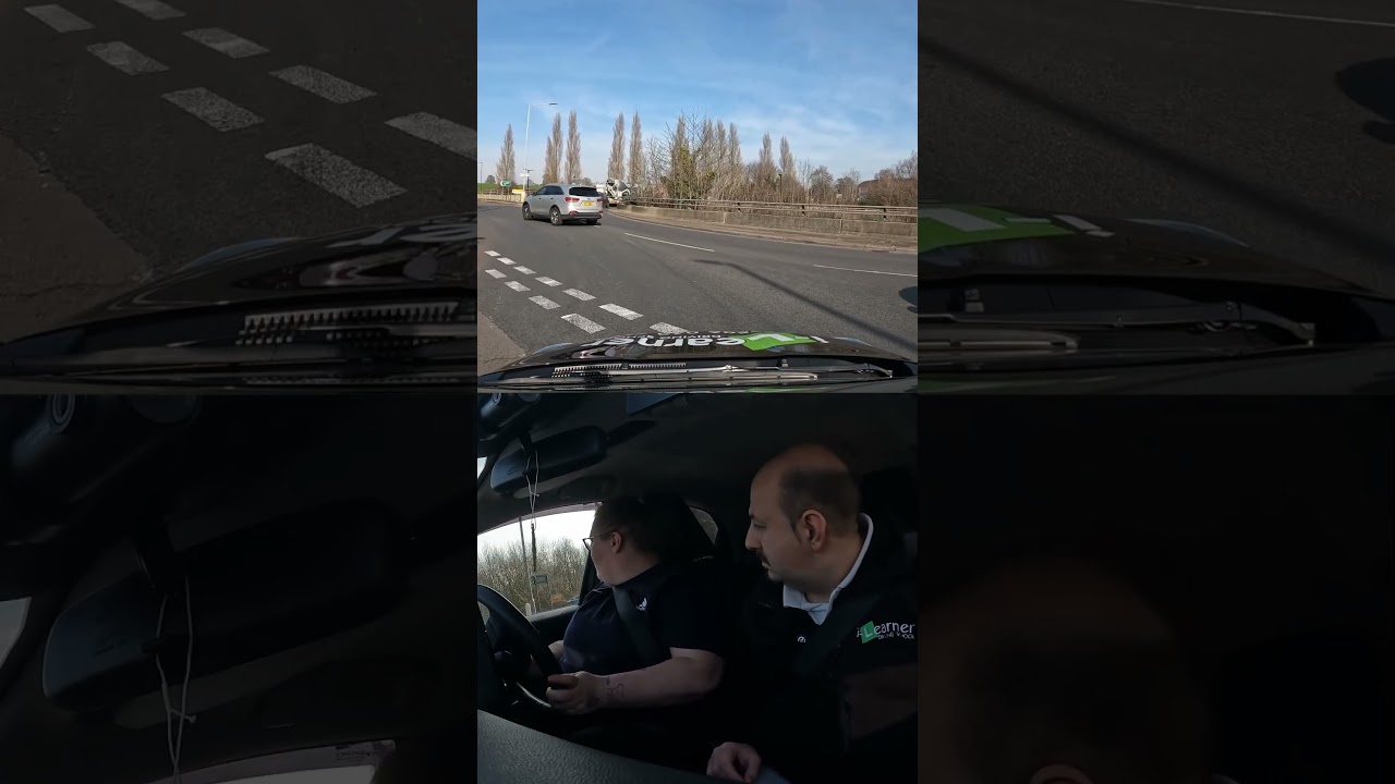 Watch this excellent roundabout on a mock test! #drivingtest #driving #drivingtesttips
