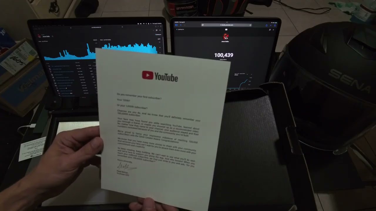 NEW (small)  Youtube PlayButton unboxing