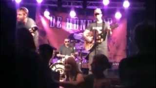 Download Lagu De Hûnekop  Artistieke rouwdouwers in Dokkumer '' Zero '' Oranjewal 28 MP3