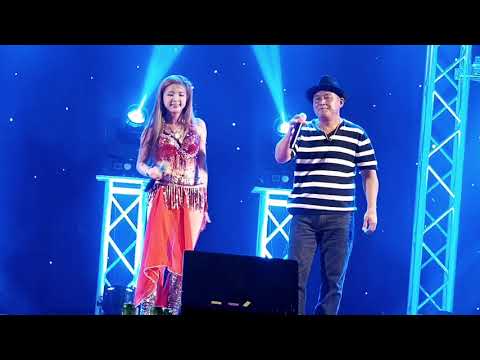 士古來新东方達爺和Super Beby 合唱 在雨中