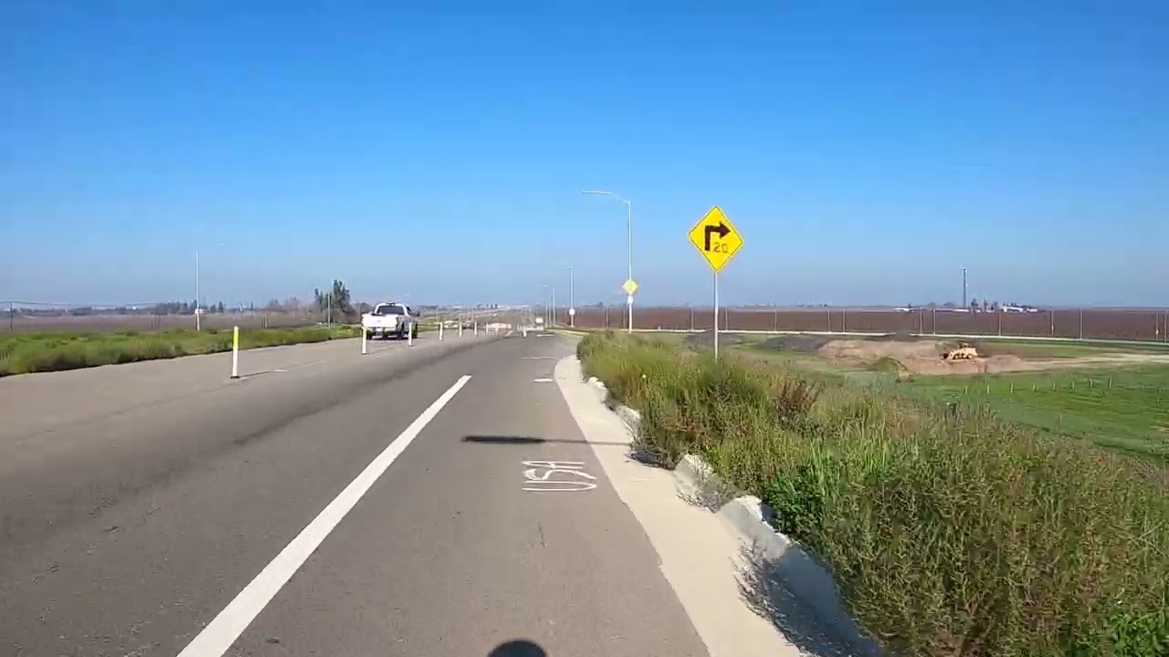 Pulled out my Super Monarch 1000-watt bike on a cold winter day! It handles all terrain!