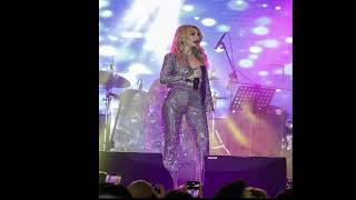 Hande Yener Acı Veriyor Karaoke