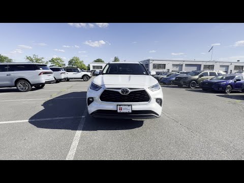 Used 2022 Toyota Highlander XLE 5TDGZRBH0NS593133 Huntington Station, Melville, Commack, Huntington
