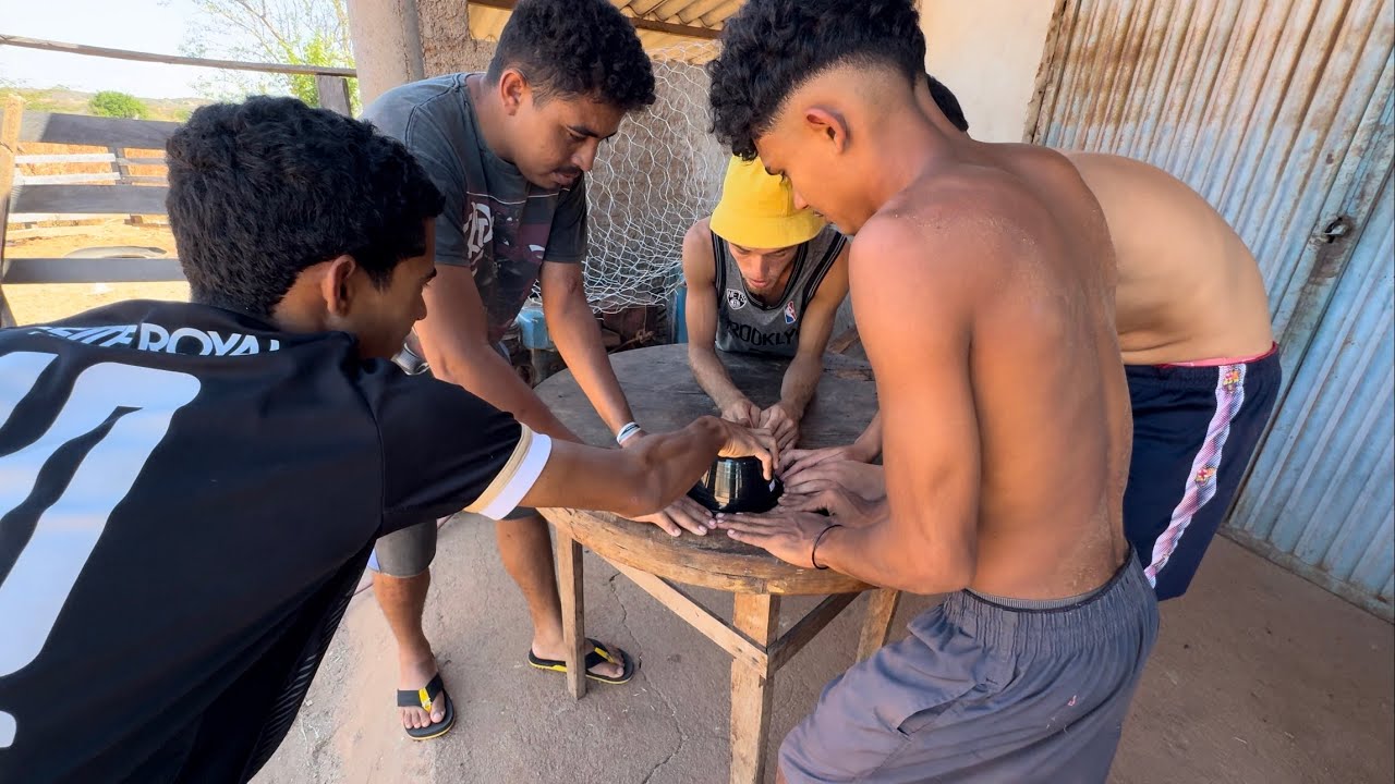 CAIRAM NA PEGADINHA DO BALDE DE B0STA