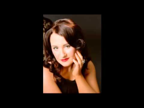 Everlong acoustic (Foo Fighters cover) - Laura Healey