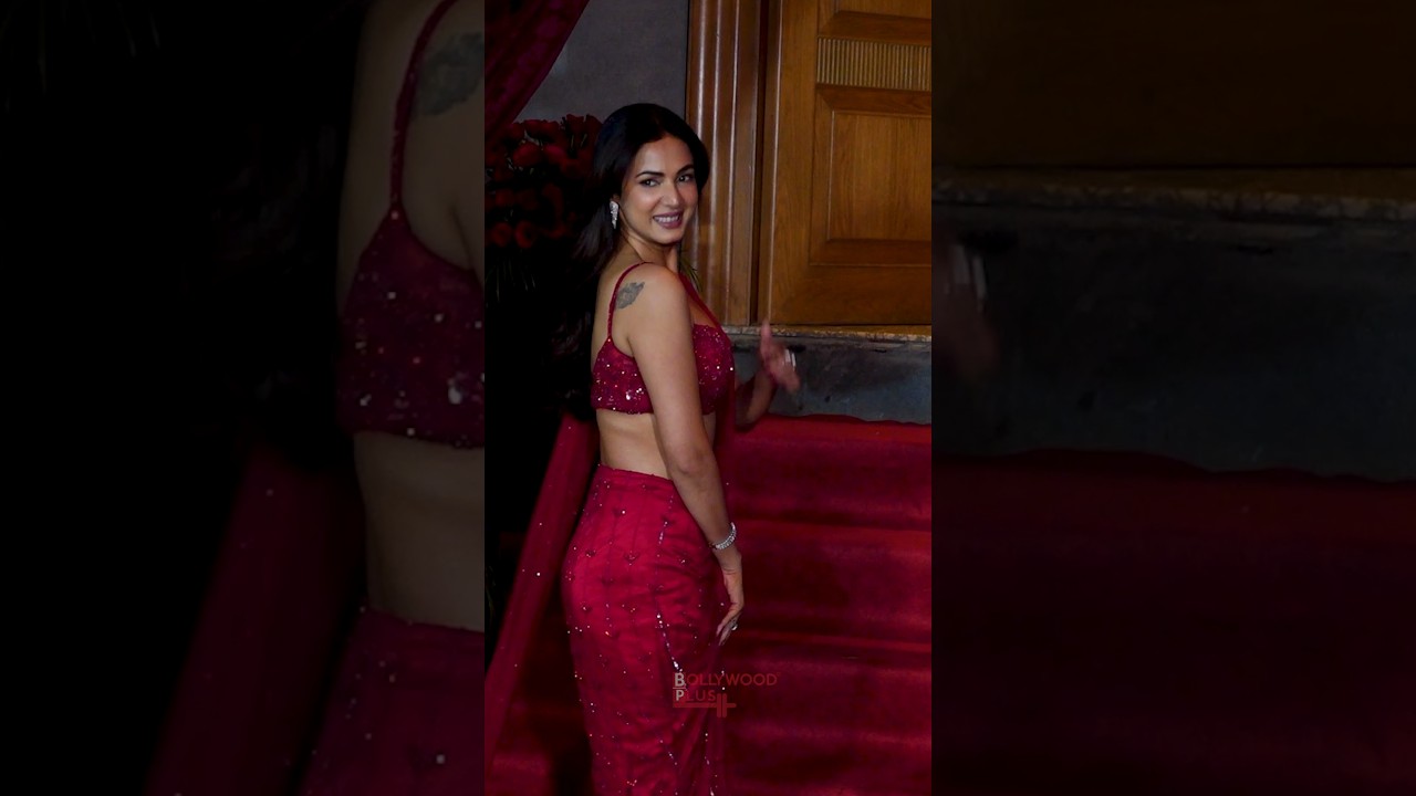 Sonal chauhan Turns Every Head in her breathtaking red saree !