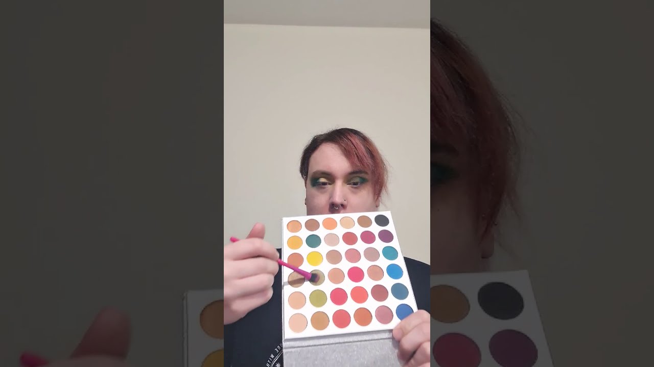 Smoky Grunge Green Eye 