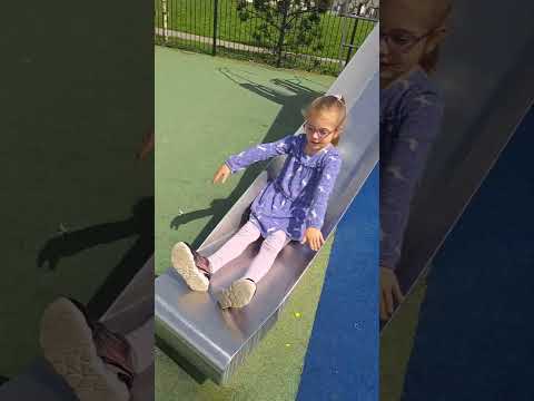 SLIDE 🛝 🛝 🛝 Falling down