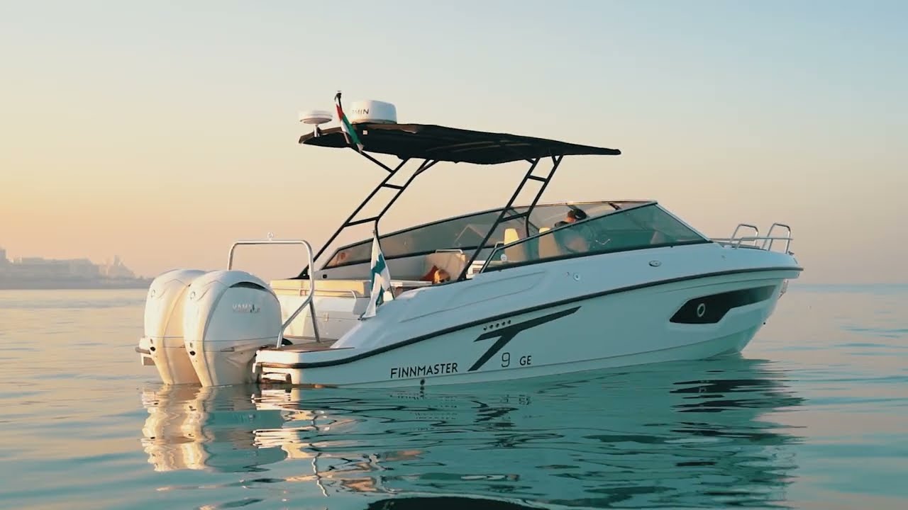 FINNMASTER T9 - the flagship daycruiser