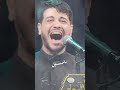 ضحك من شرد قائدهم