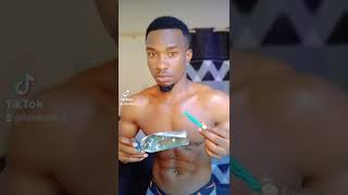 Unadhani kwanini hico kidude kimeingia kwemye chupa #magic #comedy #ushuamwingi #faridmobji #fyp