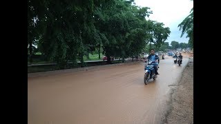 Dampak dari Pemasangan Box Curvert, Jalan Licin di Batuaji Dikhawatirkan Pengendara screenshot 4