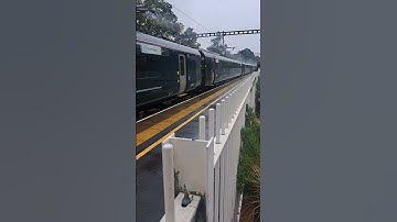 GWR class 800 passing Goring & Streatley 800312 14/7/23 #shorts