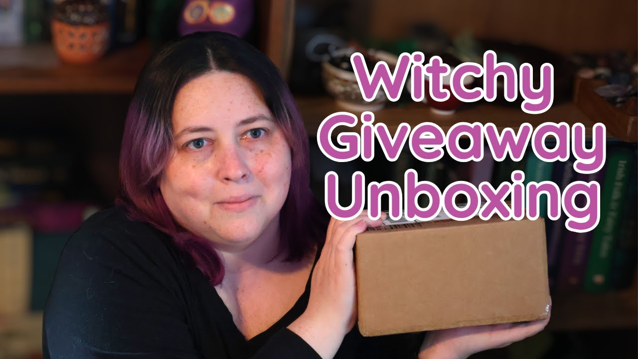I WON a Witchy Giveaway! Unboxing My Essence of the Moon Prize! 🌙