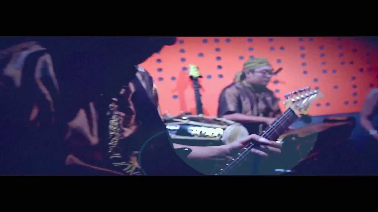 Cublak Cublak Suweng Pelog by Gamelis Gamler ( Video Clip )