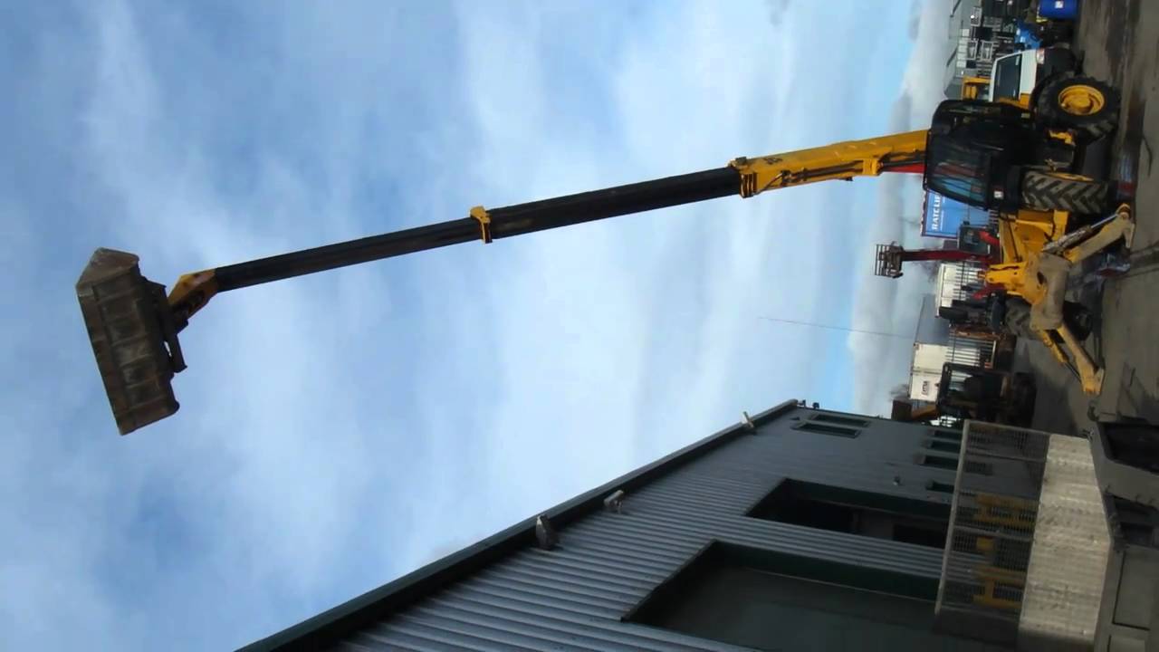JCB 537-135 Telehandler Demo.MP4 - YouTube