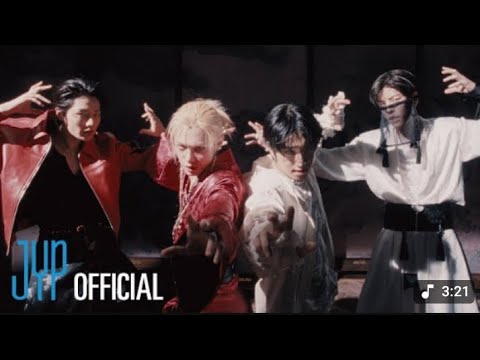 Stray Kids "신선놀음 (DIVINE)" M/V