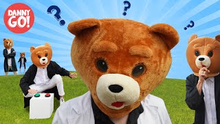 Bearhead Presses The Button 🟢🔴 | Silly Videos For Kids | Danny Go!