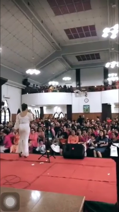 Novita dewi mardua holong