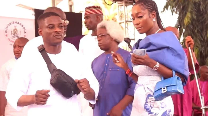 Chief Ebenezer Obey Son And Olori Omoba Akile Ijebu Wasiu Ayinde Children On The Dance Floor