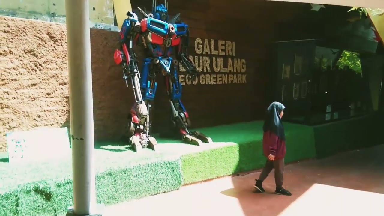 WEEKEND SACHI - Jalan Jalan ke ECO GREEN PARK Kota Batu