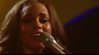 Alicia Keys - If I Ain't Got You (Live In New York 2009)