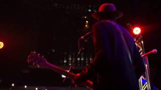 Gary Clark Jr - When MY Train Pulls In (guitar solo)