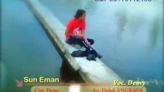 Download lagu Sun Eman