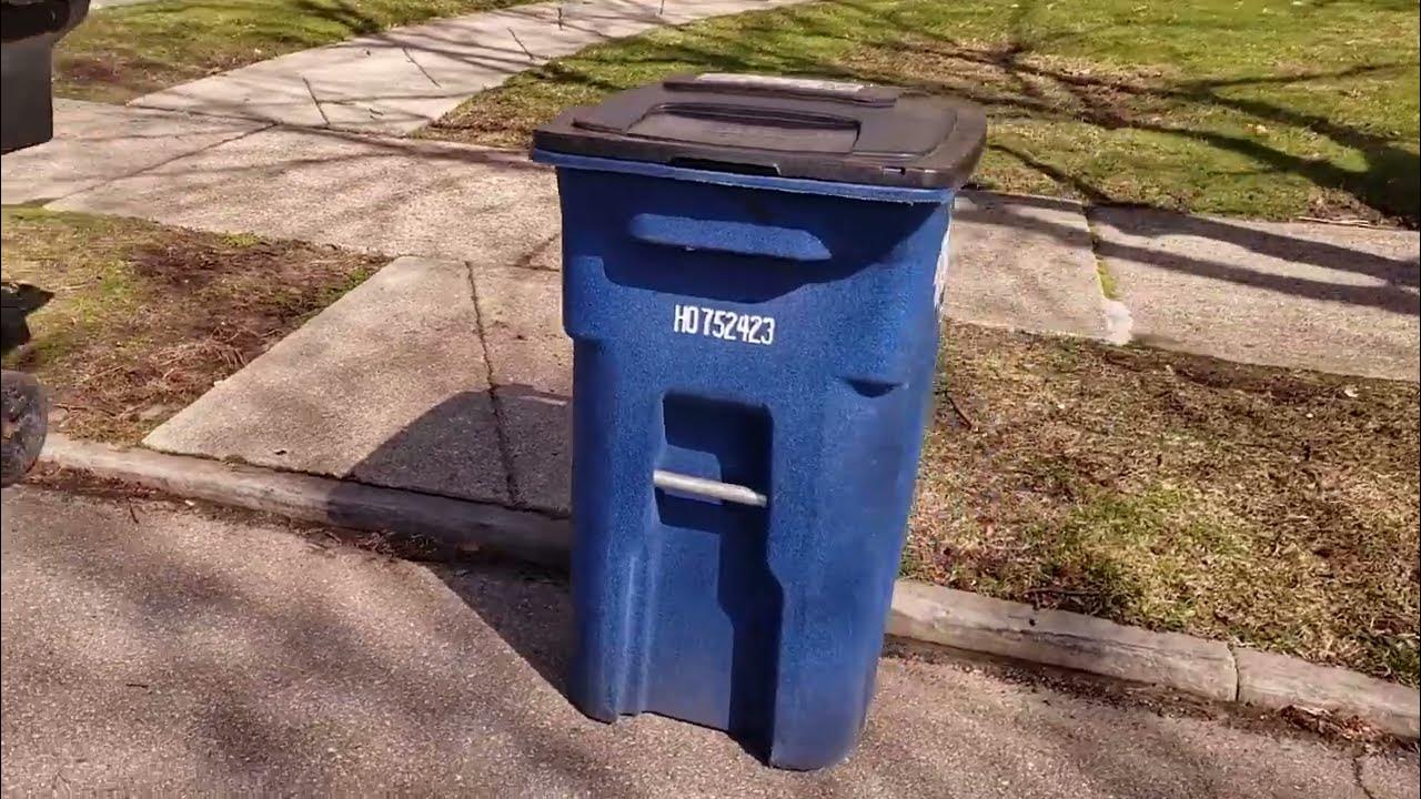 D3 Councilman Scott Benson promotes Detroit's recycling program YouTube