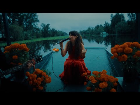 Andrea Bejar - Rosas Live from Xochimilco