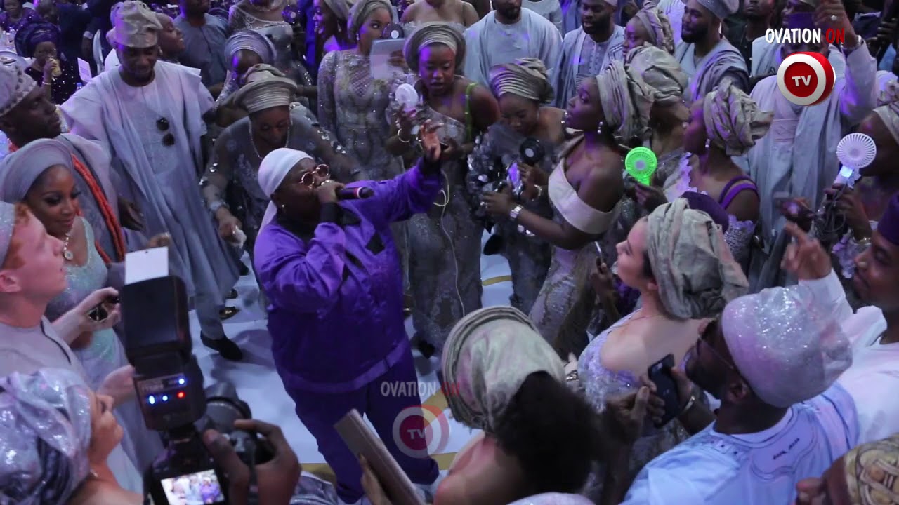 Teni performing Askamaya at Mr Segun Awolowo jnr, Daughter's Wedding