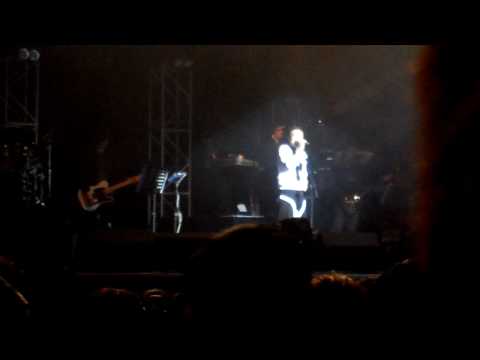 Eason Chan Manchester Concert *o6o52o1o - Eason Talking..