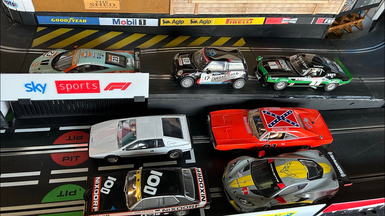 Какая машинка самая быстрая? Вы будете удивлены! 7 машинок Scalextric соревнуются друг с другом.