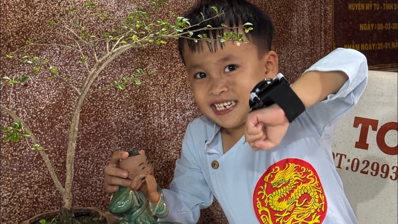 Chuột Được Mẹ Đi Chùa Lại Xám Hối Cuối Năm Cùng Với Cả Nhà #ngocdieuvlog #chuotdichua