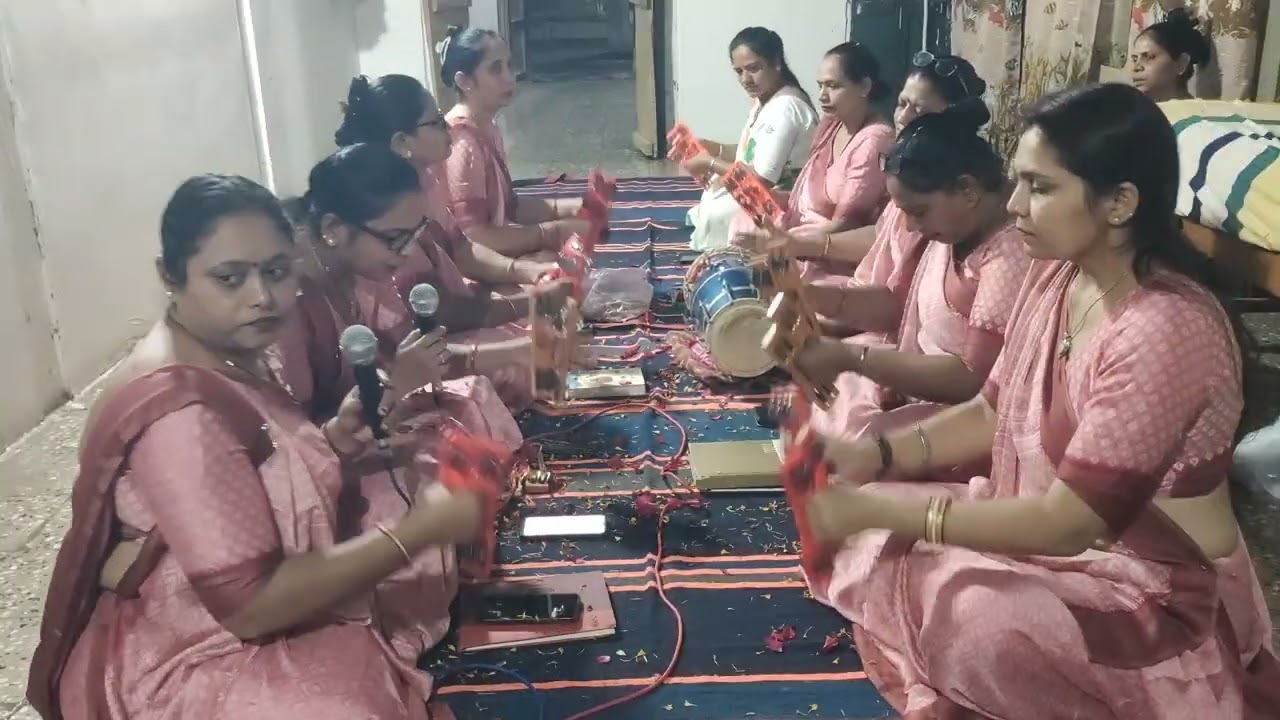 🌹 હું તો ભૂલી રે પડી આજ રે સત્સંગ માં હું... 🌹લખેલુ છે )# satsang bhajan @geeta_patel930 