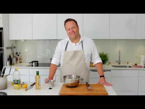 Video: Hvordan Lage Tradisjonell Hollandaise Eggsmørsaus