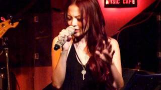20090827女神張韶涵化身搖擺A-河岸留言演唱會(7/15)失憶