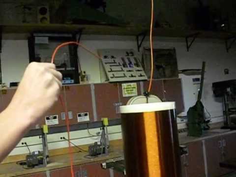 Tesla Coil - 1st test, capacitors overheating - YouTube