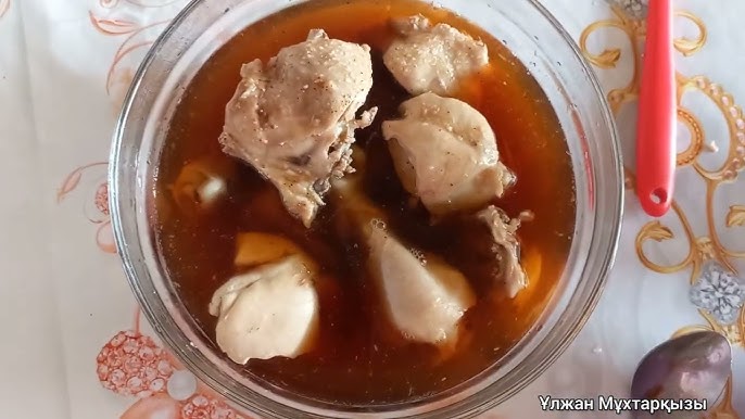 Қыз жігіттің досын сорып жатқан видео